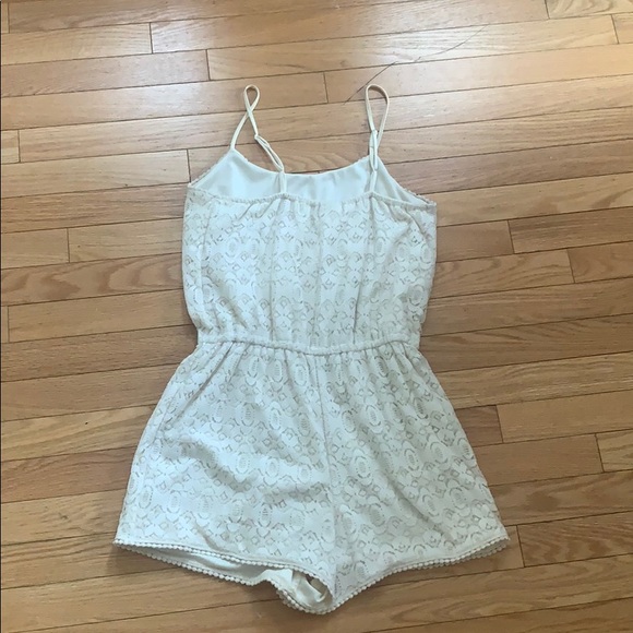 Lace romper - Picture 2 of 2